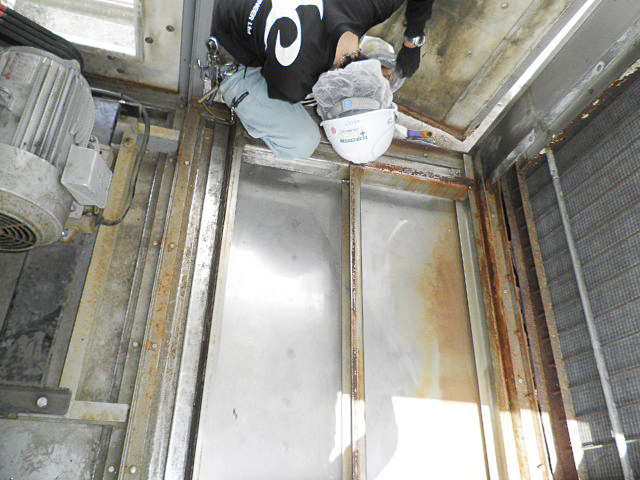 ドレンパン清掃・周囲塗装画像