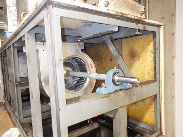 ファン・シャフト・ベアリング交換画像